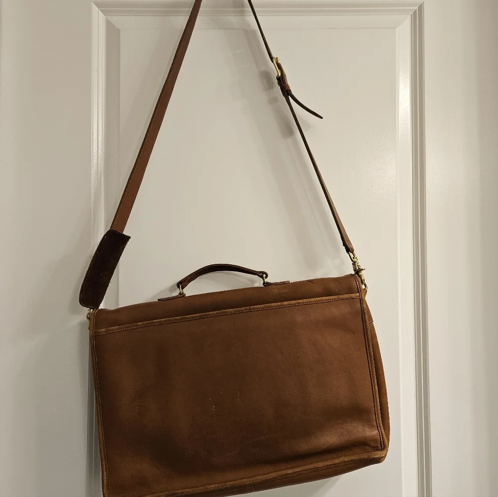 LAST CHANCE Elegant Vintage COACH Brief Case In British Tan Leather